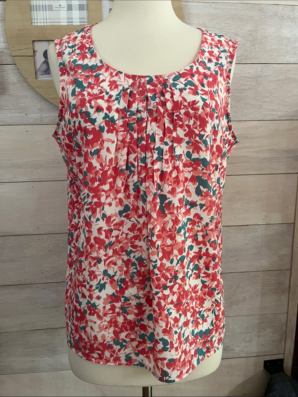 Talbots Red and Teal Floral Sleeveless Camisole M